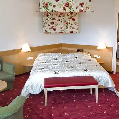 Отель Oeko-landhotel Basler Hof Лаутербах